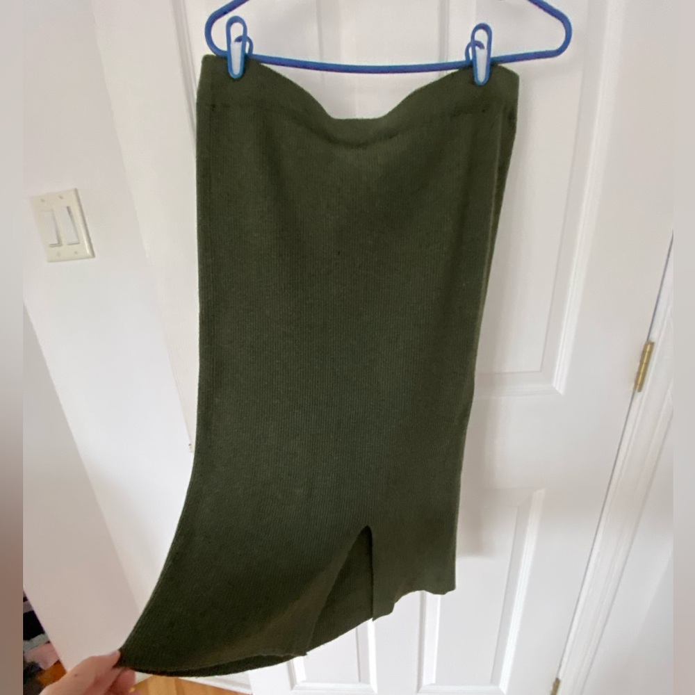 George Olive Ribbed Knit Midi Skirt